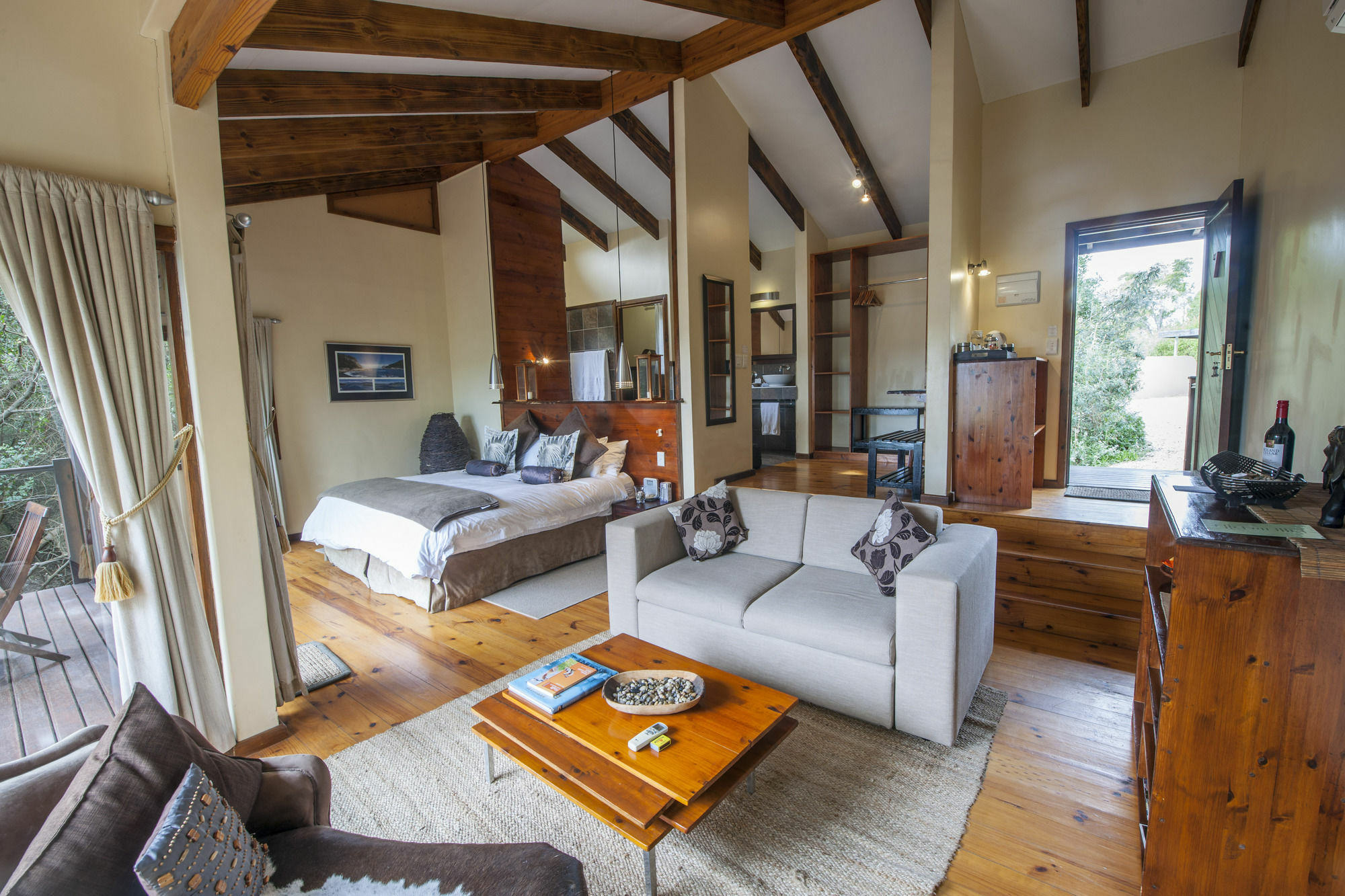 Elephant Hide Of Knysna Guest Lodge Exterior foto